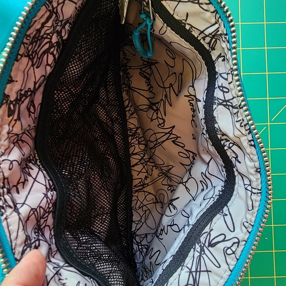 LULULEMON Travel Pooch Fanny Pack - Picture 3 of 11